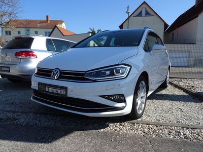 Weiß Gebraucht 2018 VW Golf VII Highline Limousine | 16.900 € (Guter Preis)