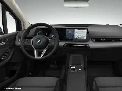 Gebraucht BMW 220 Active Tourer Luxury Line 156 PS (114 kW) 2025 Van / Kleinbus
