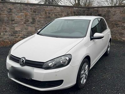 Gebraucht VW Golf VI 122 PS (89 kW) 2009 Weiß Kleinwagen