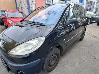 Occasion Peugeot 1007 Premium 73 PK (53 kW) 2006 Zwart MPV