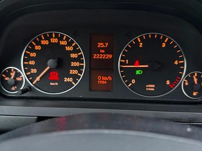 Usata Mercedes A180 109 CV (80 kW) 2010 Nero Utilitaria