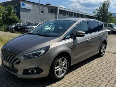 Gebraucht Ford S-MAX Titanium 150 PS (110 kW) 2015 Gold Van / Kleinbus