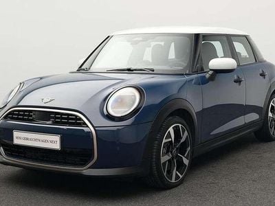 Usata Mini Cooper Favoured 156 CV (114 kW) 2024 Blu Utilitaria
