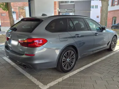 Gebraucht BMW 520 Sport Line 190 PS (139 kW) 2018 Grau Kombi