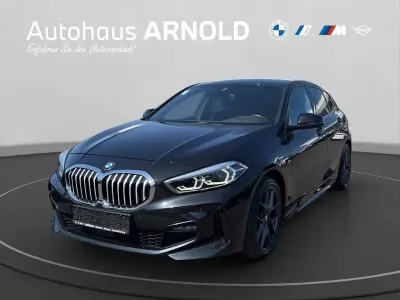 Gebraucht BMW 118 M Sport 136 PS (100 kW) 2023 Saphirschwarz Kleinwagen