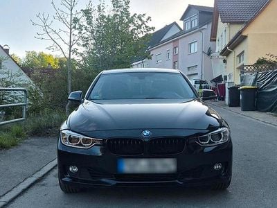 Second-hand BMW 320 184 CP (135 kW) 2013 Negru Berlinǎ