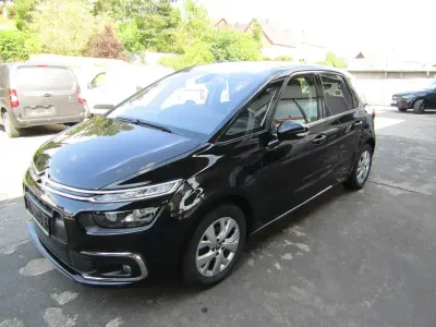 Gebraucht Citroën C4 SpaceTourer SELECTION 131 PS (96 kW) 2019 Lack onyx schwarz Van / Kleinbus