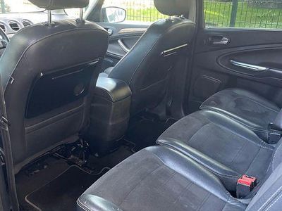 Second-hand Ford S-MAX Trend 140 CP (102 kW) 2012 Negru Monovolum