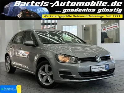 Gebraucht VW Golf VII Comfortline 105 PS (77 kW) 2014 Tungsten silver metallic Limousine