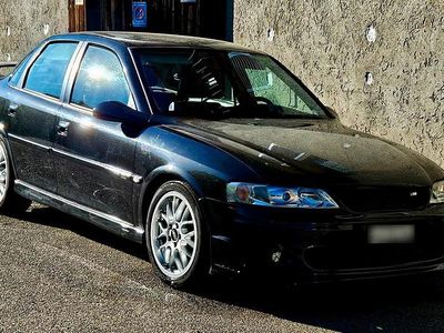 Second-hand Opel Vectra 196 CP (144 kW) 2000 Negru Berlinǎ