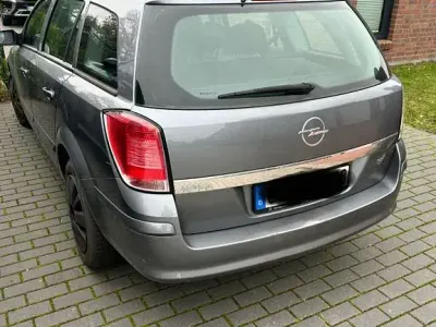 Gebraucht Opel Astra 125 PS (91 kW) 2005 Grau Limousine