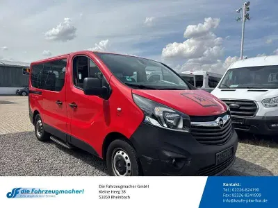 Gebraucht Opel Vivaro 95 PS (69 kW) 2016 Rot Van / Kleinbus