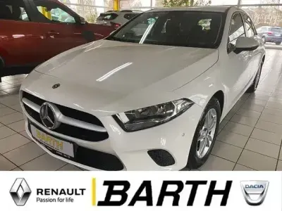 Gebraucht Mercedes A200 163 PS (119 kW) 2019 Weiß Limousine