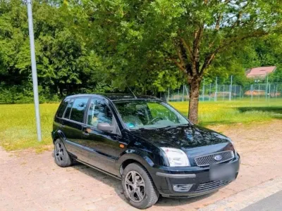 Gebraucht Ford Fusion 80 PS (58 kW) 2004 Schwarz Kleinwagen