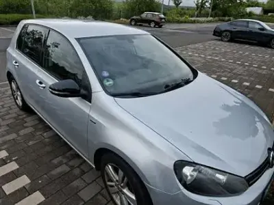 Gebraucht VW Golf VII Match 122 PS (89 kW) 2012 Silber Limousine