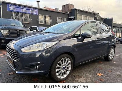 Grau Gebraucht 2013 Ford Fiesta Titanium Limousine | 4.999 € (Fairer Preis)