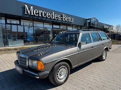 Usata Mercedes E280 185 CV (136 kW) 1983 Grigio Station wagon