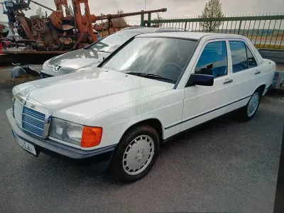 Gebraucht Mercedes 190 118 PS (86 kW) 1988 Weiß Limousine