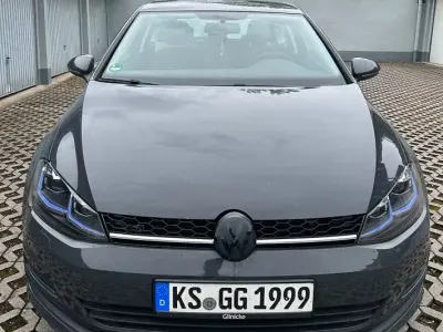 Gebraucht VW Golf VII Comfortline 86 PS (63 kW) 2017 Grau Limousine