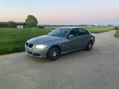Brugt BMW 318 Performance 143 HK (105 kW) 2009 Grå Sedan