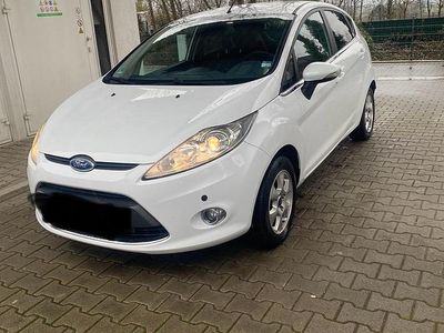 Usata Ford Fiesta 97 CV (71 kW) 2009 Bianco Utilitaria