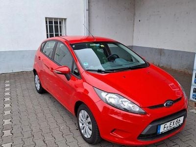 Gebraucht Ford Fiesta Trend 95 PS (69 kW) 2011 Rot Kleinwagen