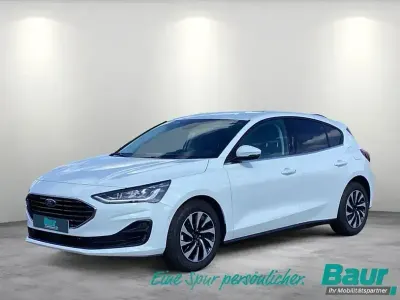 Gebraucht Ford Focus Titanium 125 PS (91 kW) 2025 Frozen white Limousine