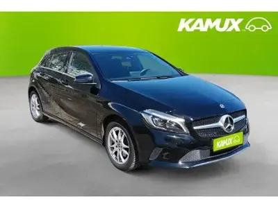 Begagnad Mercedes A200 Urban 156 HK (114 kW) 2017 Svart Sedan