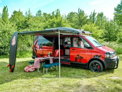 Gebraucht VW T5 102 PS (75 kW) 2010 Rot Van