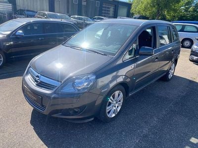 Second-hand Opel Zafira Family 140 CP (102 kW) 2012 Gri Monovolum