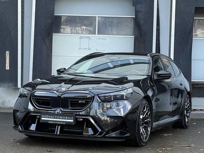 Black sapphire Gebraucht 2025 BMW M5 Performance Kombi | 124.900 € (Superpreis)
