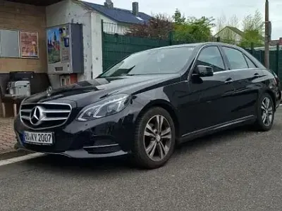 Gebraucht Mercedes E220 170 PS (125 kW) 2016 Schwarz Limousine
