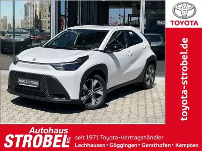 Neu Toyota Aygo X Active 116 PS (85 kW) 2026 Weiß SUV