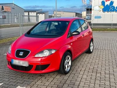 Rot Gebraucht 2006 Seat Altea Limousine | 2.000 €