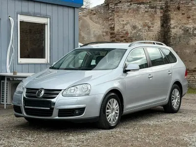 Usata VW Golf VI Comfortline 122 CV (89 kW) 2009 Argento Utilitaria