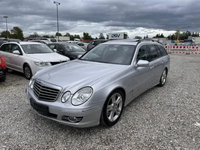 Używany Mercedes E500 387 KM (284 kW) 2009 Srebrny Sedan/Limuzyna
