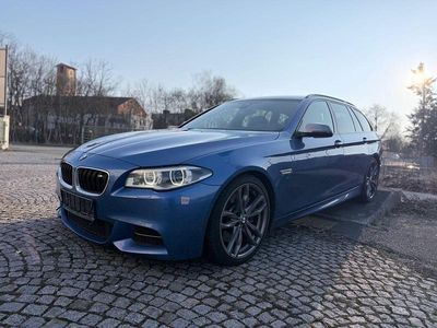 Gebraucht BMW 550 M Sport 381 PS (280 kW) 2016 Blau Kombi