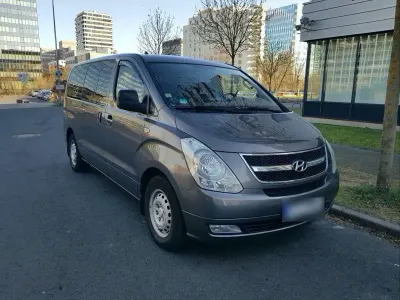 Gebraucht Hyundai H-1 136 PS (100 kW) 2012 Braun Van / Kleinbus