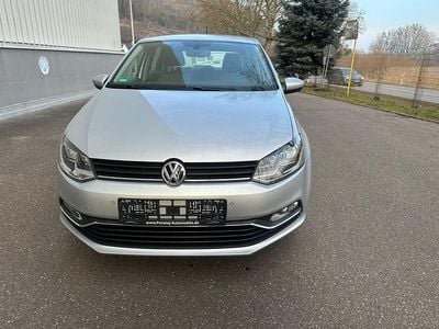 Silber Gebraucht 2014 VW Polo Comfortline Limousine | 8.790 € (Fairer Preis)