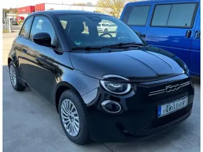 Gebraucht Fiat 500e Action 69 kW (95 PS) 2023 Schwarz Kleinwagen