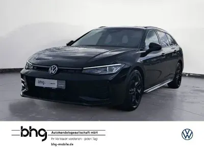 Gebraucht VW Passat R-line 193 PS (141 kW) 2025 Grenadillschwarz metallic Kombi