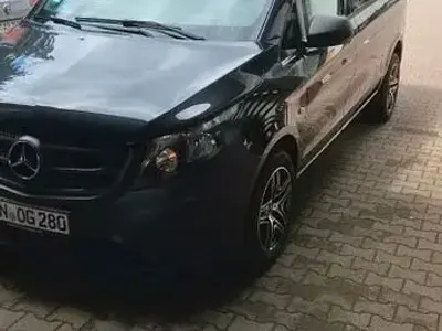 Gebraucht Mercedes Vito 163 PS (119 kW) 2020 Schwarz Van