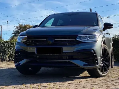 Gebraucht VW Tiguan Allspace R-line 190 PS (139 kW) 2022 Grau SUV