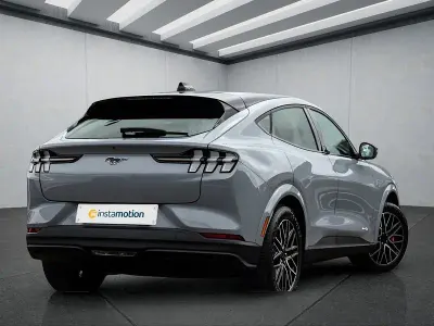 Gebraucht Ford Mustang Mach-E 216 kW (294 PS) 2025 Grau SUV