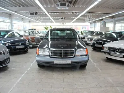 Używany Mercedes S300 231 KM (169 kW) 1992 Czarny Sedan/Limuzyna