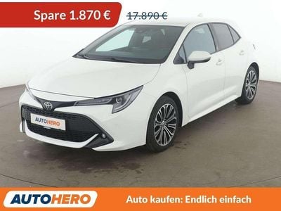 Weiß Gebraucht 2021 Toyota Corolla Team Limousine | 16.020 € (Guter Preis)