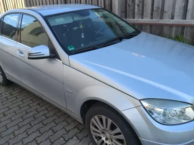 Gebraucht Mercedes C220 170 PS (125 kW) 2009 Grau Limousine