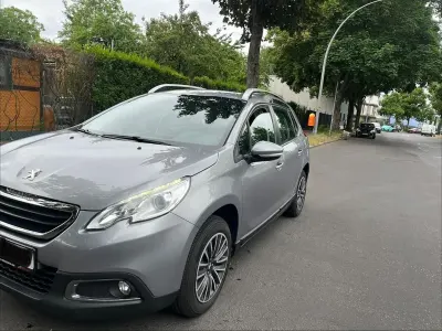 Gebraucht Peugeot 2008 Active 99 PS (72 kW) 2015 Grau SUV