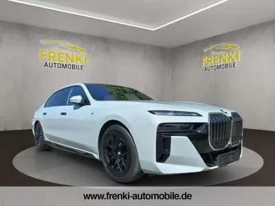 Gebraucht BMW 740 M Sport 286 PS (210 kW) 2023 Brooklyn grau Limousine
