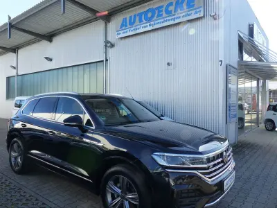 Gebraucht VW Touareg Elegance 231 PS (169 kW) 2021 Schwarz SUV